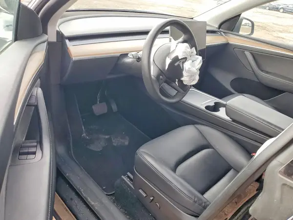 7SAYGAEE5PF926823 2023 TESLA MODEL Y - Image 8