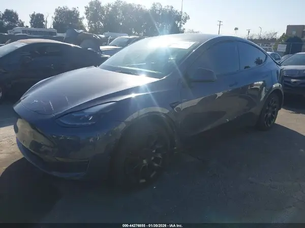 7SAYGAEE5PF926899 2023 TESLA MODEL Y - Image 2