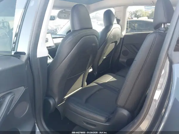 7SAYGAEE5PF926899 2023 TESLA MODEL Y - Image 8