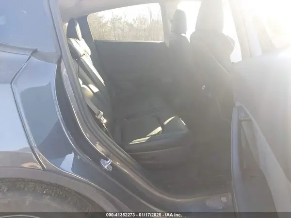 7SAYGAEE5PF927115 2023 TESLA MODEL Y - Image 8