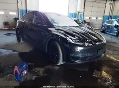 7SAYGAEE5PF935098 2023 TESLA MODEL Y