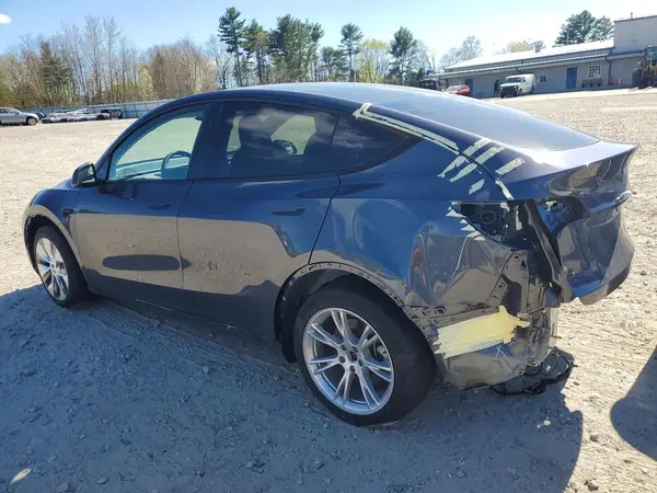 7SAYGAEE5PF935196 2023 TESLA MODEL Y - Image 2