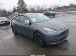 7SAYGAEE5PF941919 2023 TESLA MODEL Y