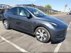 7SAYGAEE5PF967503 2023 TESLA MODEL Y