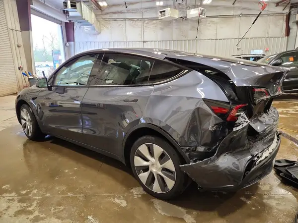 7SAYGAEE5PF968408 2023 TESLA MODEL Y - Image 2