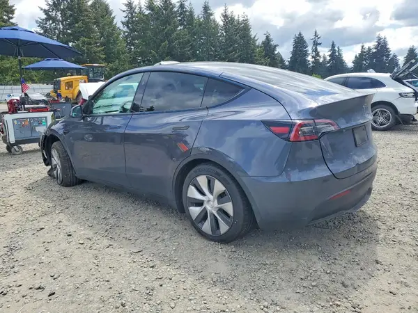 7SAYGAEE5PF970675 2023 TESLA MODEL Y - Image 2