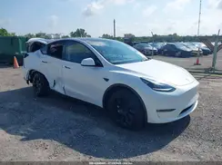 7SAYGAEE5PF971132 2023 TESLA MODEL Y