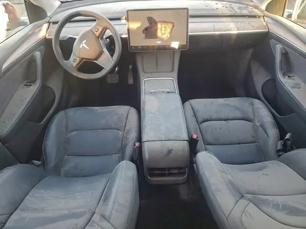 7SAYGAEE5PF979733 2023 TESLA MODEL Y - Image 8
