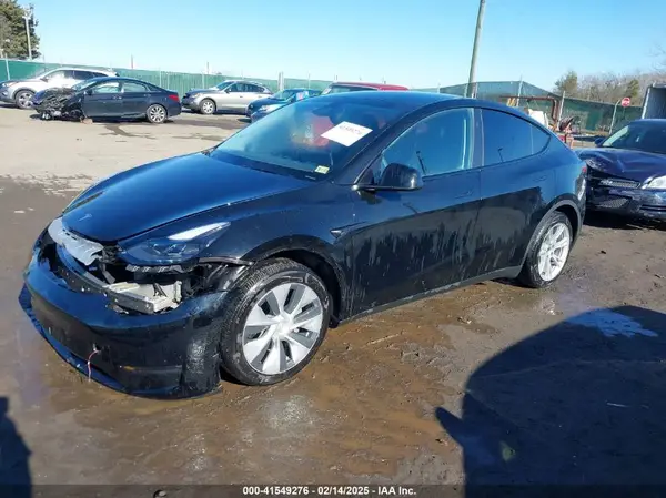 7SAYGAEE5RF010341 2024 TESLA MODEL Y - Image 2