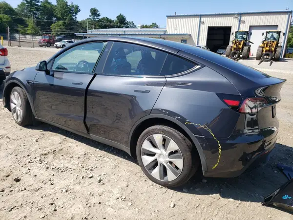 7SAYGAEE5RF019234 2024 TESLA MODEL Y - Image 2