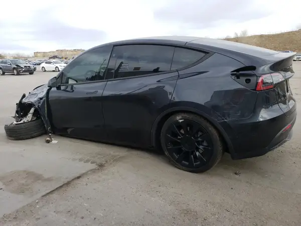 7SAYGAEE5RF038446 2024 TESLA MODEL Y - Image 2