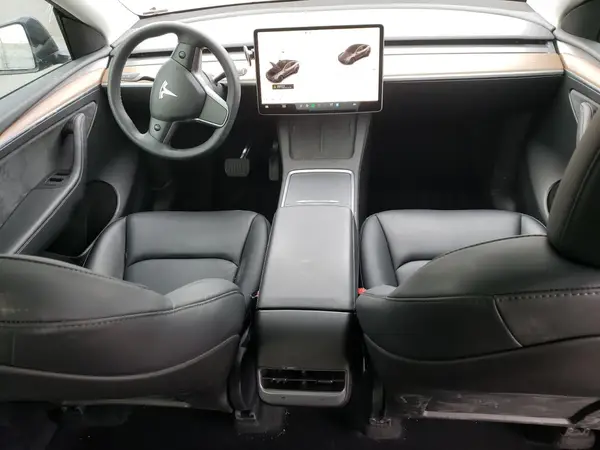7SAYGAEE5RF038446 2024 TESLA MODEL Y - Image 8