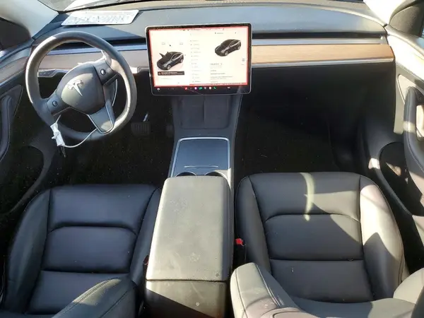 7SAYGAEE5RF064092 2024 TESLA MODEL Y - Image 8
