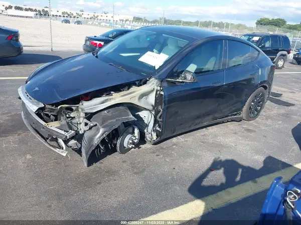 7SAYGAEE5RF065906 2024 TESLA MODEL Y - Image 2
