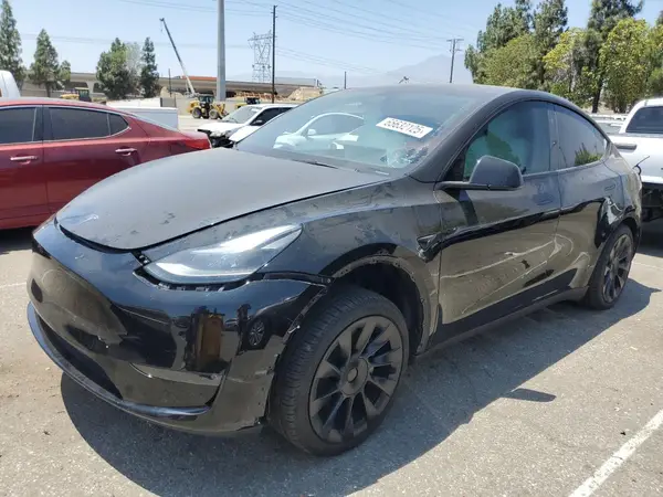 7SAYGAEE5RF066053 2024 TESLA MODEL Y - Image 1