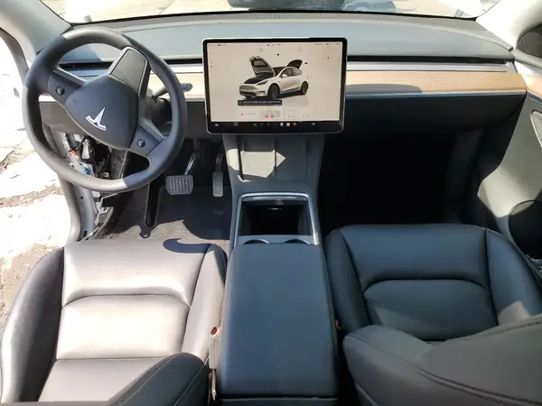 7SAYGAEE5RF109354 2024 TESLA MODEL Y - Image 8
