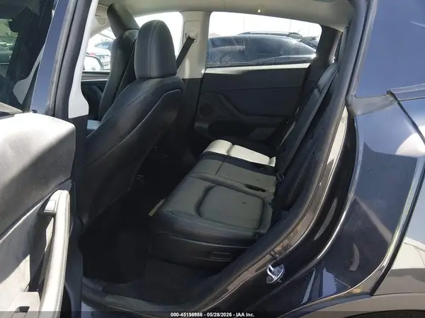 7SAYGAEE5RF112142 2024 TESLA MODEL Y - Image 8