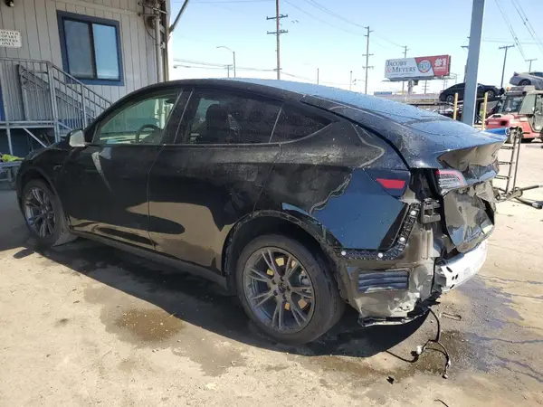 7SAYGAEE5RF120693 2024 TESLA MODEL Y - Image 2