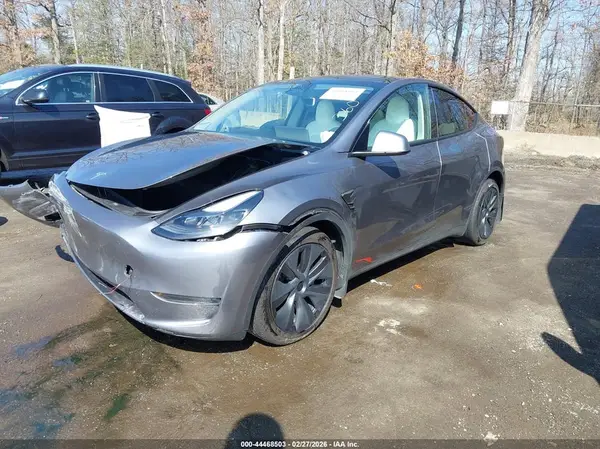7SAYGAEE5RF122086 2024 TESLA MODEL Y - Image 2