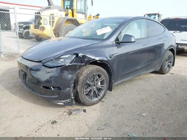 7SAYGAEE5RF124565 2024 TESLA MODEL Y - Image 2
