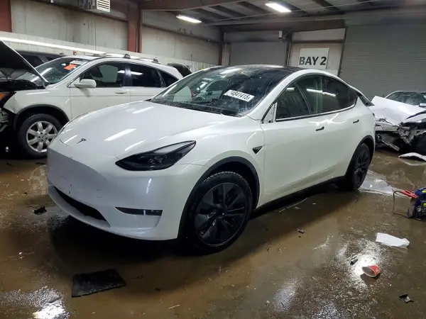 7SAYGAEE5RF167531 2024 TESLA MODEL Y - Image 1