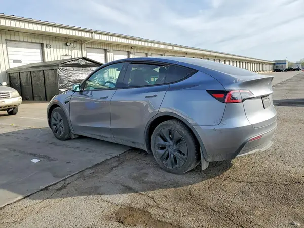 7SAYGAEE5RF171062 2024 TESLA MODEL Y - Image 2