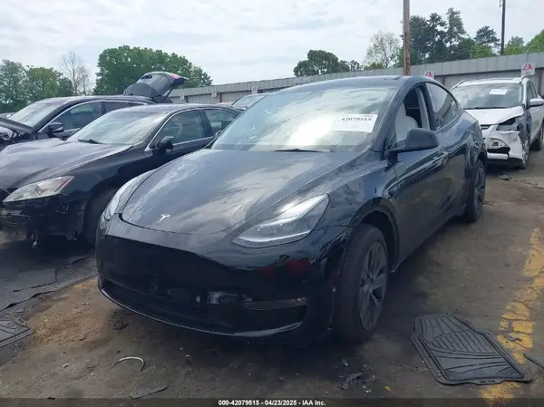 7SAYGAEE5RF186418 2024 TESLA MODEL Y - Image 2
