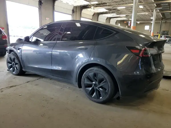 7SAYGAEE5RF202228 2024 TESLA MODEL Y - Image 2