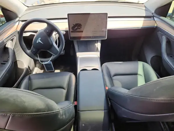 7SAYGAEE5RF211012 2024 TESLA MODEL Y - Image 8