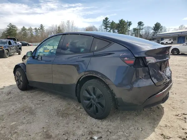 7SAYGAEE5RF214010 2024 TESLA MODEL Y - Image 2