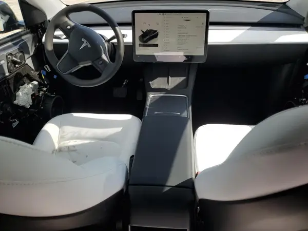 7SAYGAEE5RF214010 2024 TESLA MODEL Y - Image 8
