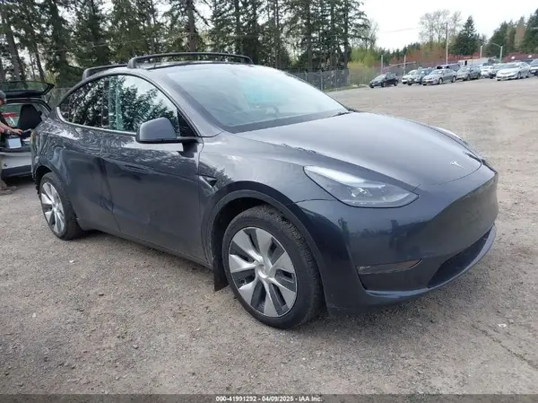 7SAYGAEE5RF981789 2024 TESLA MODEL Y - Image 1