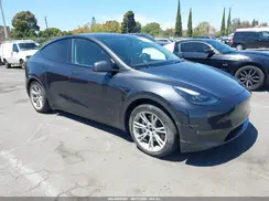 7SAYGAEE5RF993585 2024 TESLA MODEL Y