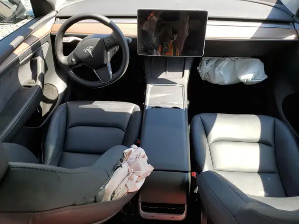 7SAYGAEE5SF217365 2025 TESLA MODEL Y - Image 8