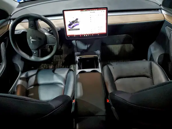 7SAYGAEE5SF228950 2025 TESLA MODEL Y - Image 8