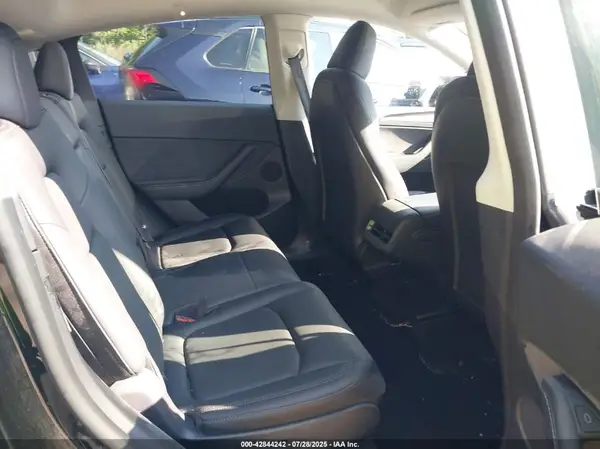 7SAYGAEE5SF250799 2025 TESLA MODEL Y - Image 8