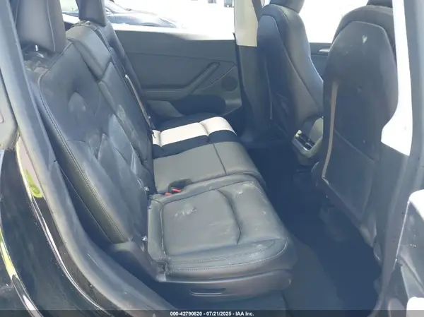 7SAYGAEE5SF253279 2025 TESLA MODEL Y - Image 8