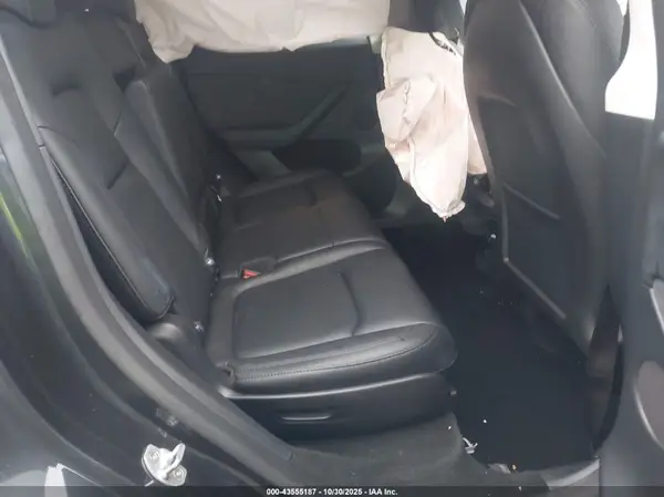 7SAYGAEE5SF263181 2025 TESLA MODEL Y - Image 8