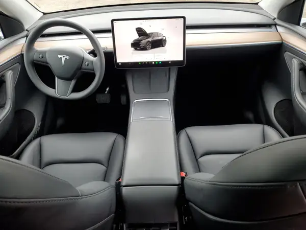 7SAYGAEE5SF288226 2025 TESLA MODEL Y - Image 8