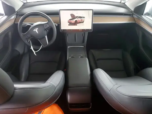 7SAYGAEE5SF288436 2025 TESLA MODEL Y - Image 8