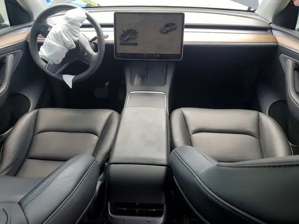 7SAYGAEE5SF296875 2025 TESLA MODEL Y - Image 8