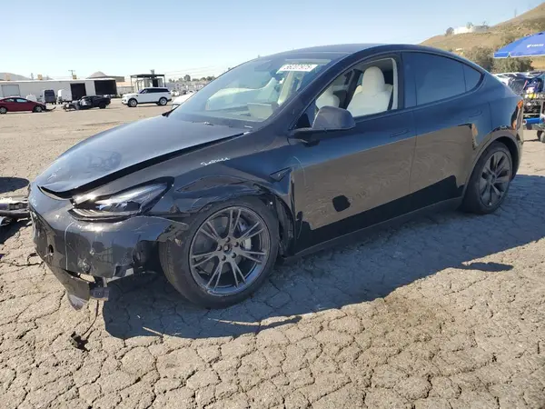 7SAYGAEE5SF312735 2025 TESLA MODEL Y - Image 1