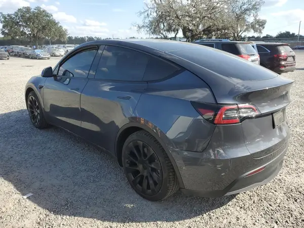 7SAYGAEE6NF309816 2022 TESLA MODEL Y - Image 2