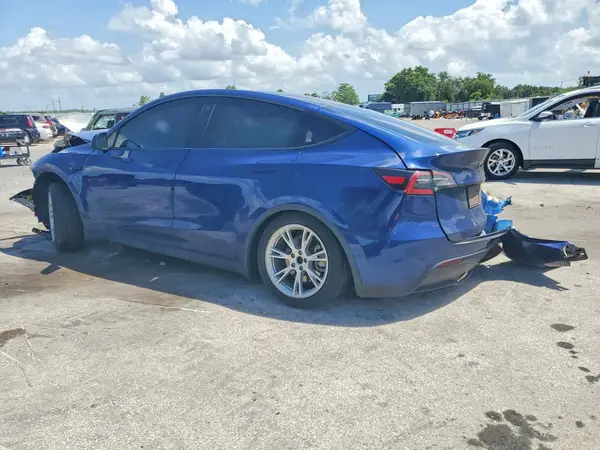 7SAYGAEE6NF336708 2022 TESLA MODEL Y - Image 2