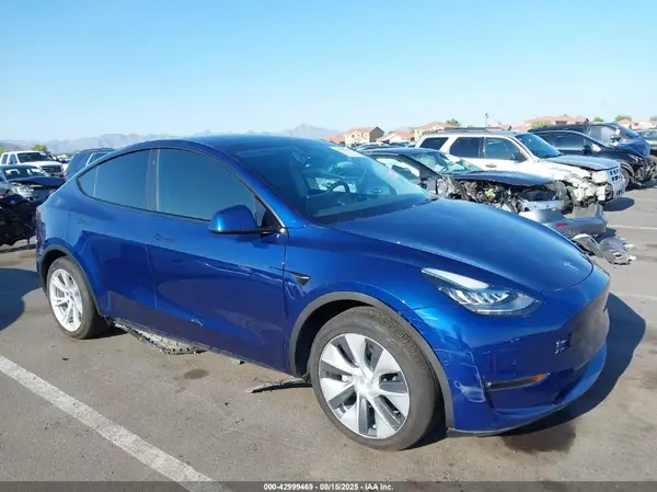 7SAYGAEE6NF340712 2022 TESLA MODEL Y - Image 1