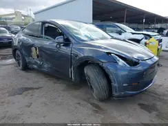 7SAYGAEE6NF341827 2022 TESLA MODEL Y