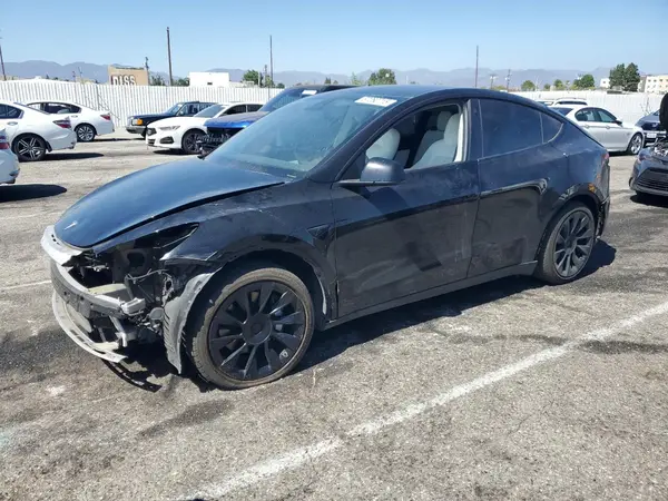 7SAYGAEE6NF344422 2022 TESLA MODEL Y - Image 1