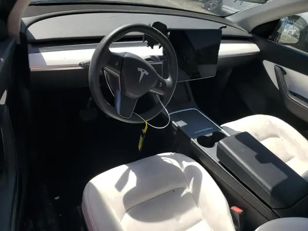 7SAYGAEE6NF344422 2022 TESLA MODEL Y - Image 8