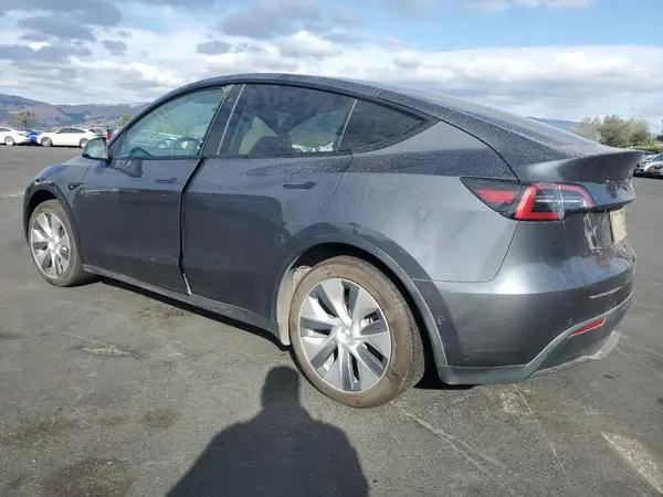 7SAYGAEE6NF358367 2022 TESLA MODEL Y - Image 2