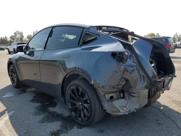 7SAYGAEE6NF363116 2022 TESLA MODEL Y - Image 2